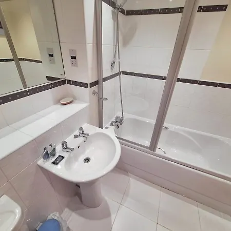 Abbey Horizon, With Parking Apartmán