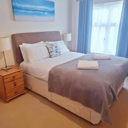 Abbey Horizon, With Parking Apartman *